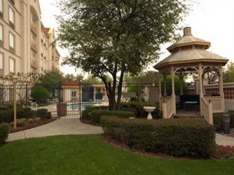 La Quinta By Wyndham Dallas Arlington South Exterior photo