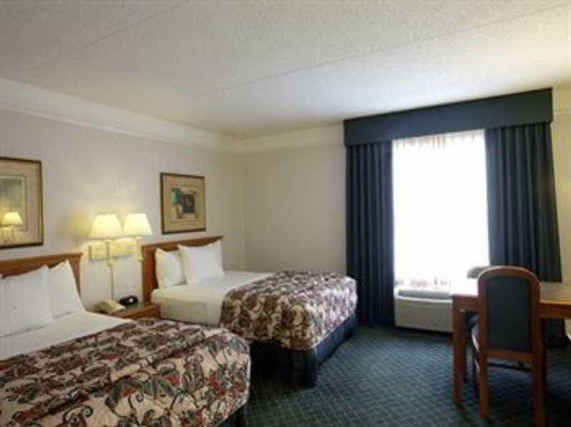 La Quinta By Wyndham Dallas Arlington South Exterior photo